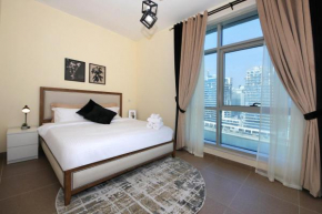 Signature Holiday Homes - Stunning 1 Bedroom Apartment In Business Bay Lake View, Dubai